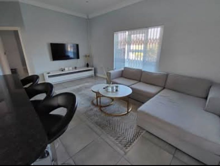 2 Bedroom Property for Sale in Humewood Eastern Cape